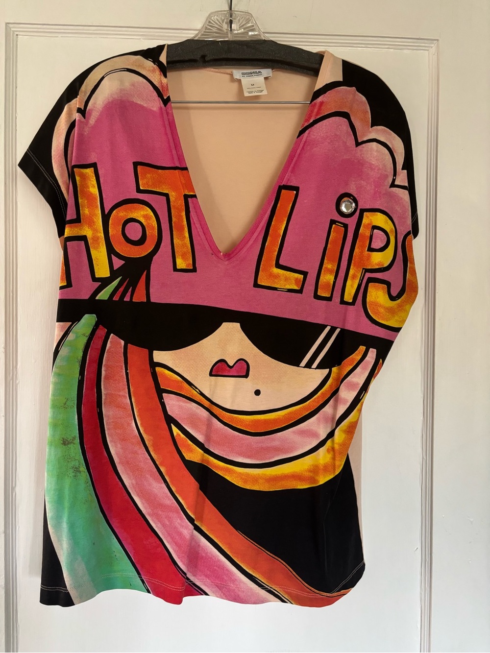 Sonia Rykiel Multicolor 'Hot Lips' Graphic V-Neck Tee iconic and sought after